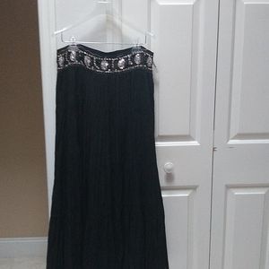 $4 Black lined skirt